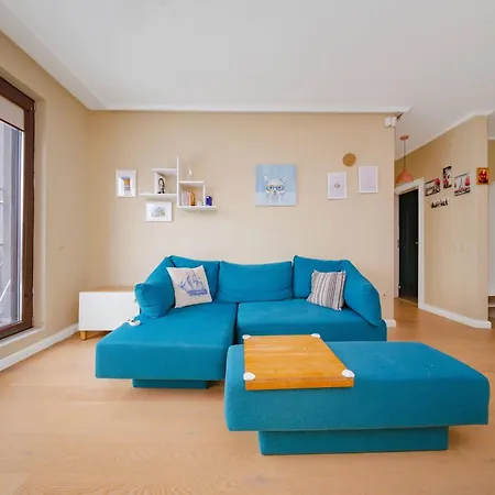 Sunny 1br With Balcony 아파트 *
