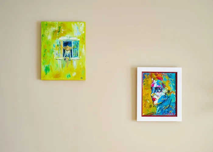 Sunny 1br With Balcony Lägenhet *