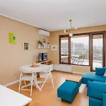 Sunny 1br With Balcony Sofia