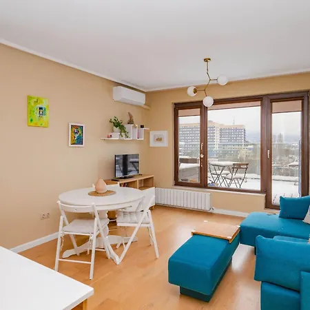 Sunny 1br With Balcony Sofía