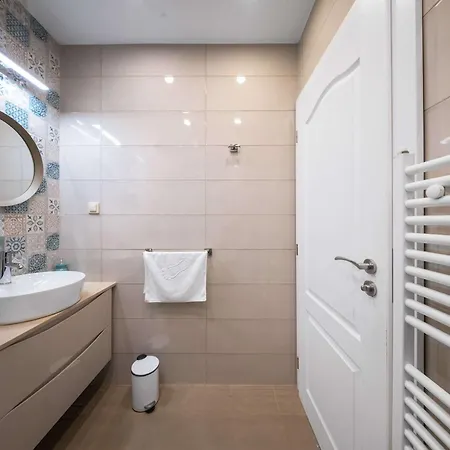 Apartamento Sunny 1br With Balcony Sofía