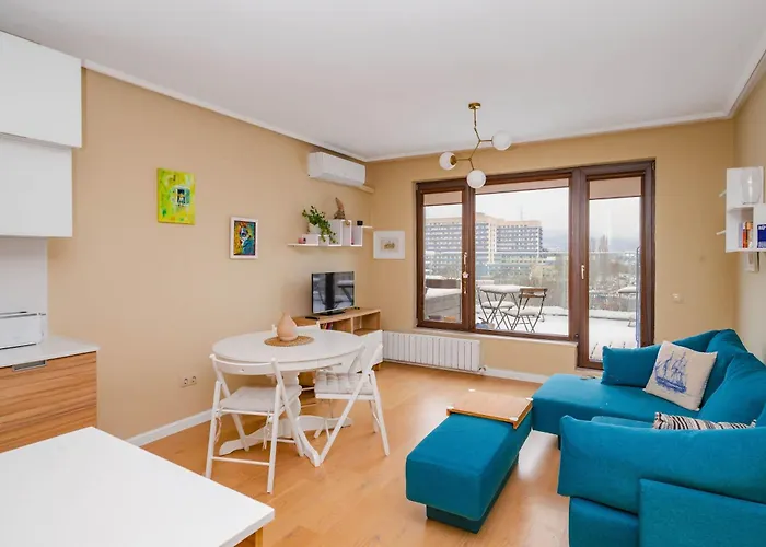 Sunny 1br With Balcony Sofía