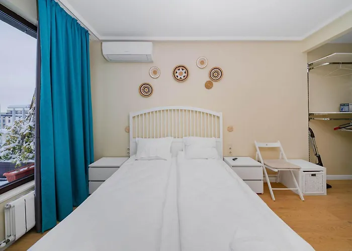 Sunny 1br With Balcony Lejlighed *