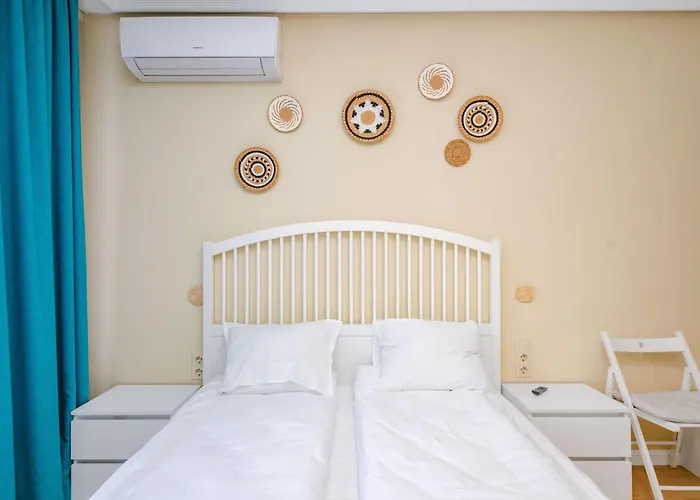 Sunny 1br With Balcony Lejlighed *